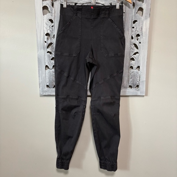 SPANX Black Stretch Twill Cotton Cargo Utility Pull On Crop Joggers NWOT - Picture 4 of 9